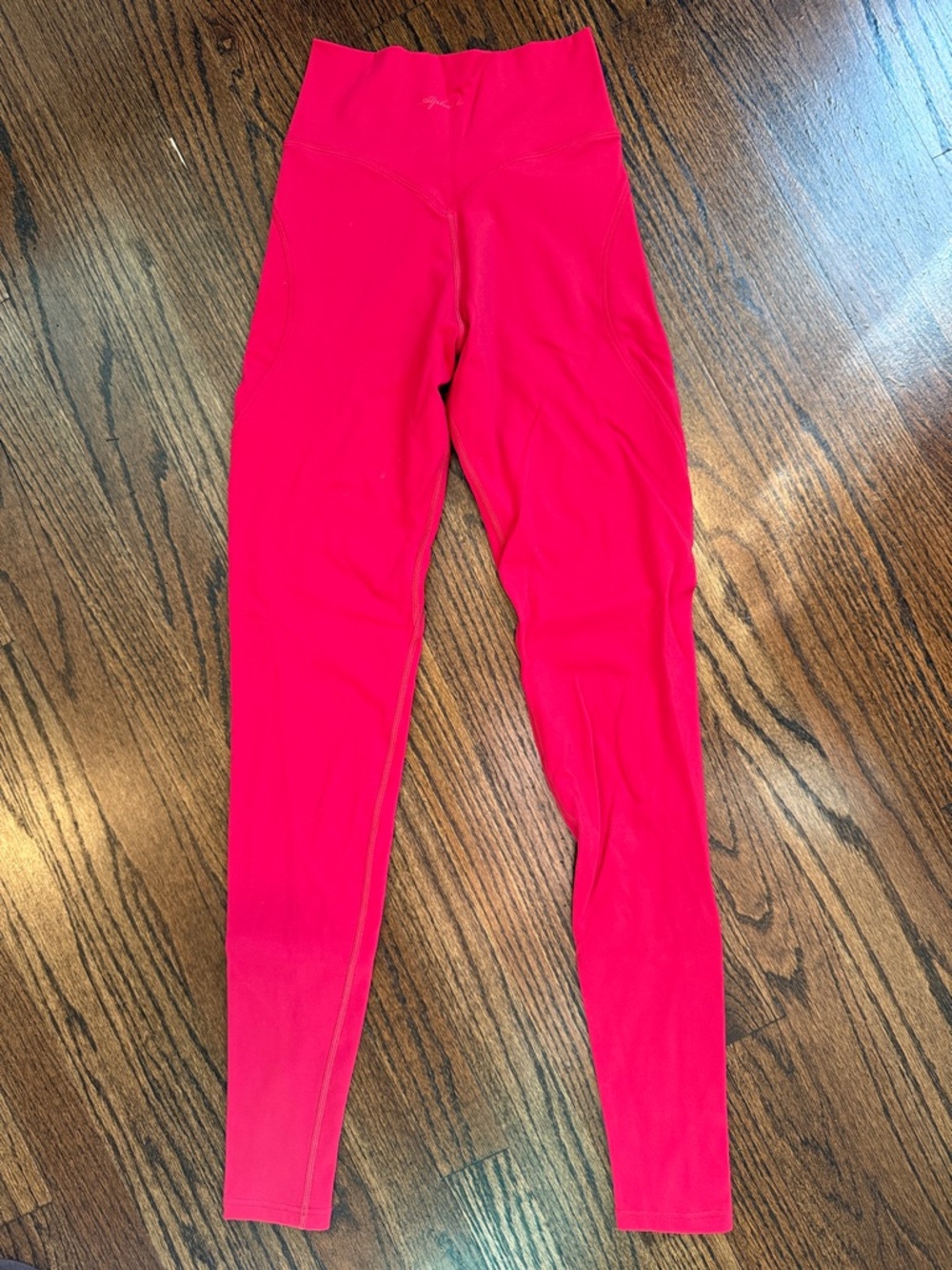 Alphalete Aura ultra high rise Leggings - Scarlet